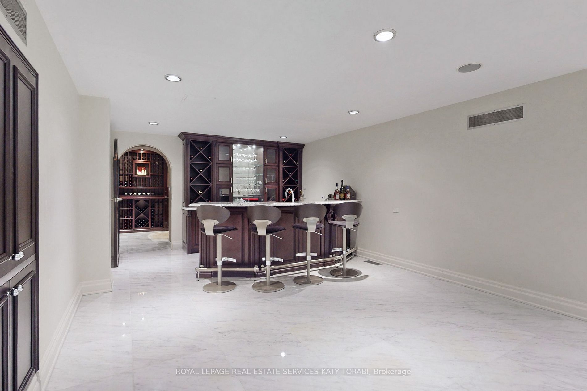 Listing C5956820 - Large Photo # 29