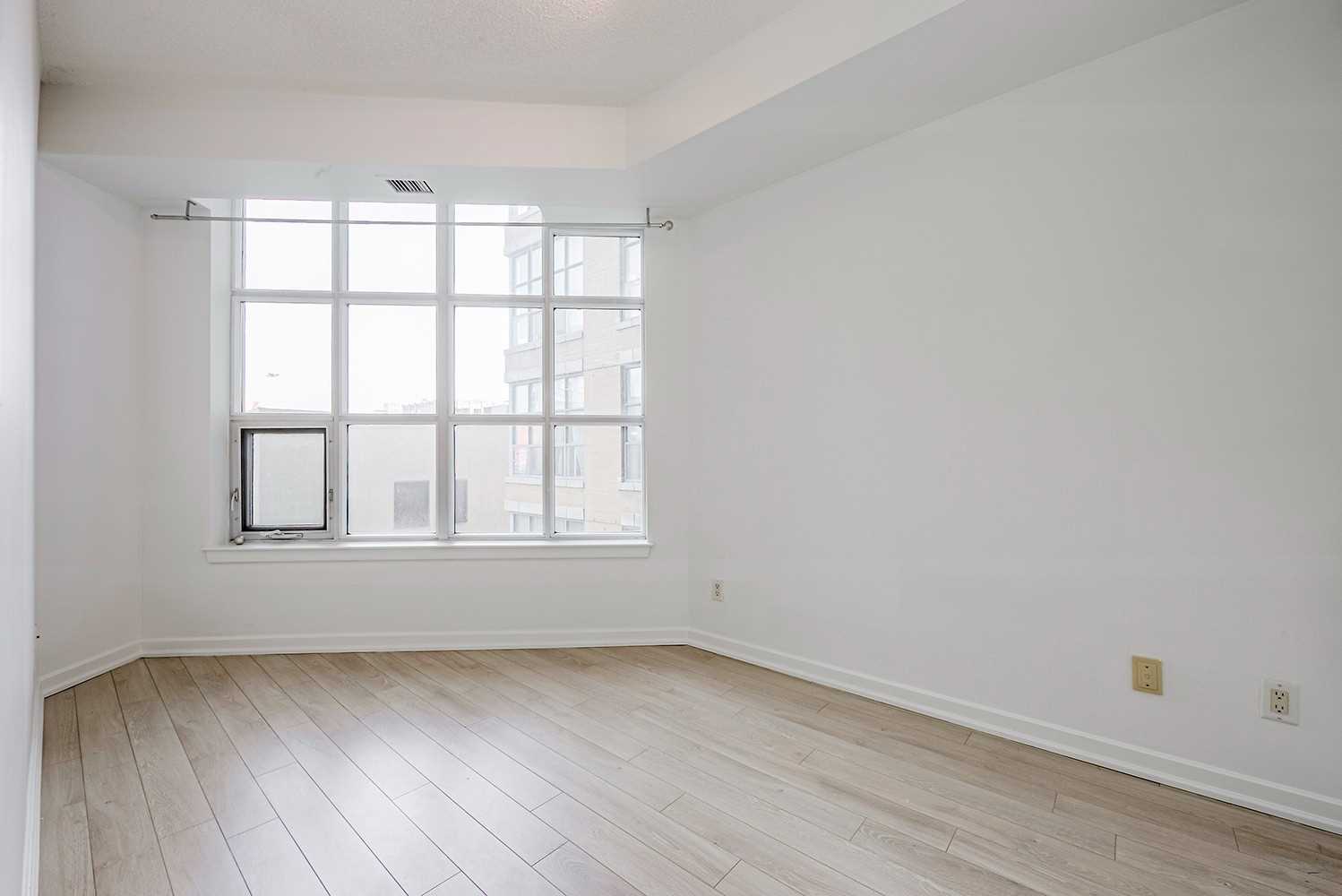 438 Richmond St W, #306