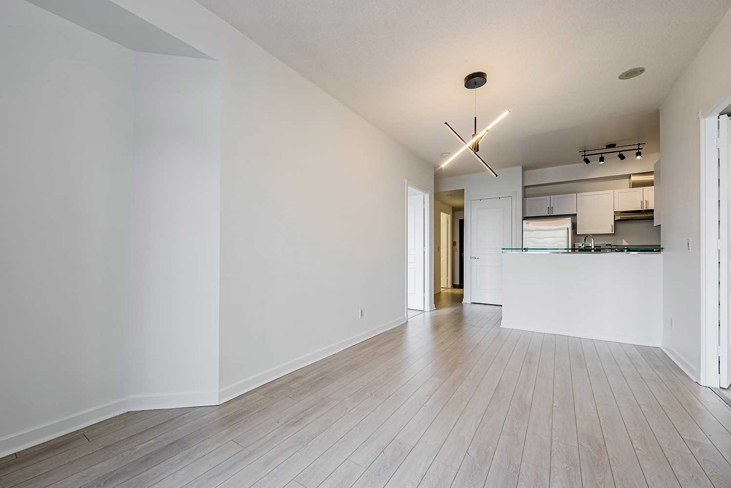 438 Richmond St W, #306