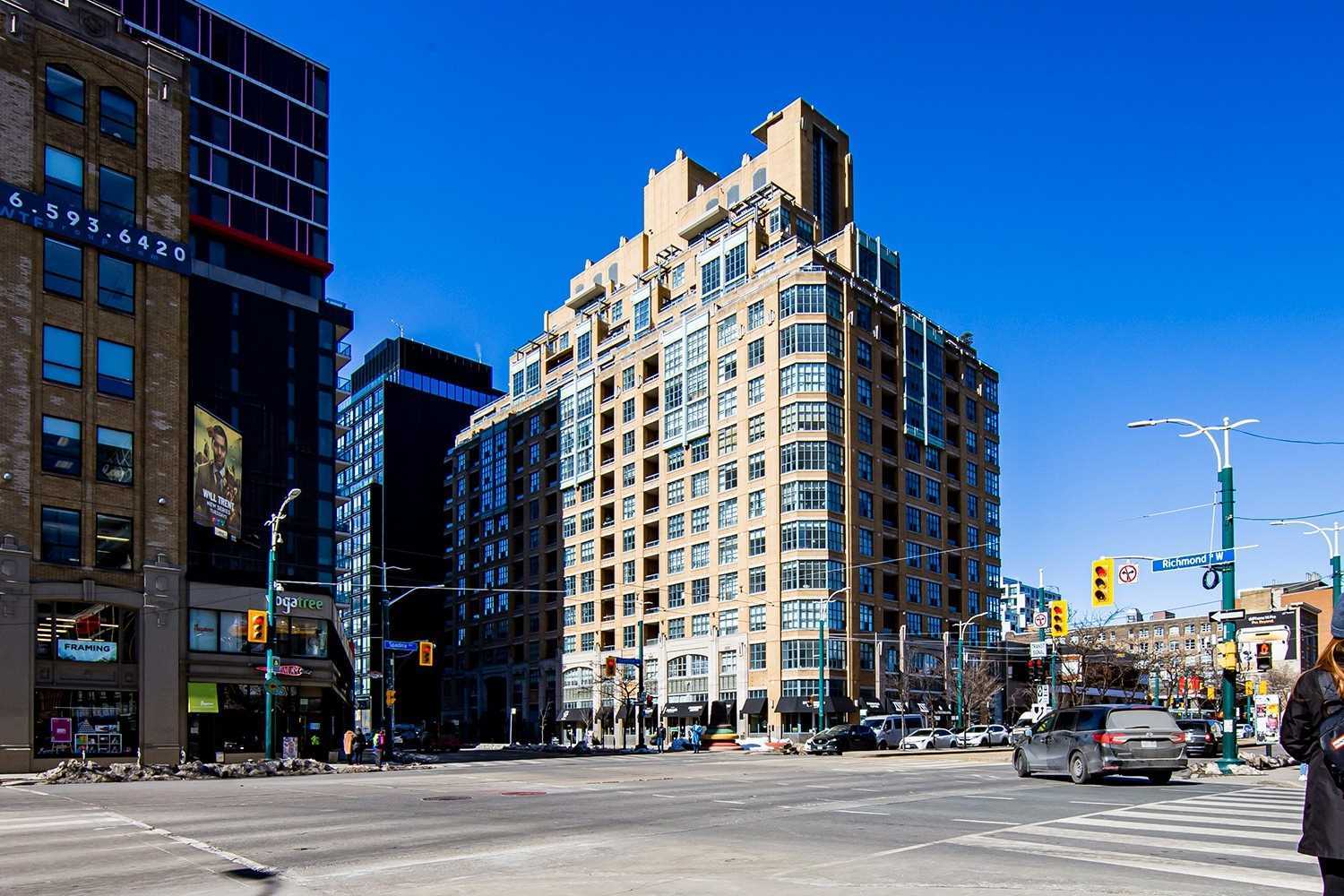 438 Richmond St W, #306