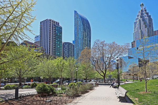 8 The Esplanade, Toronto