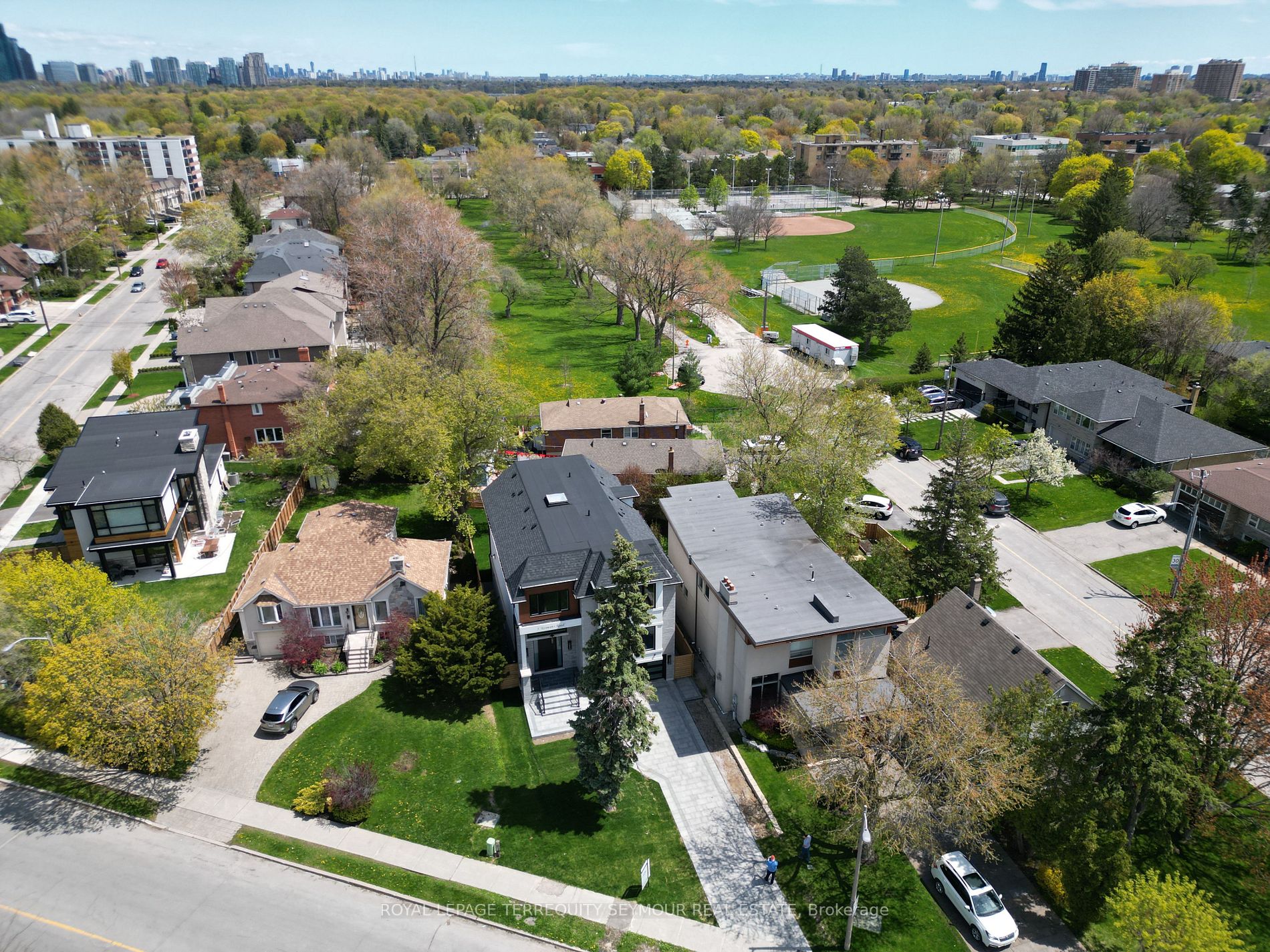 Listing C5957872 - Large Photo # 31