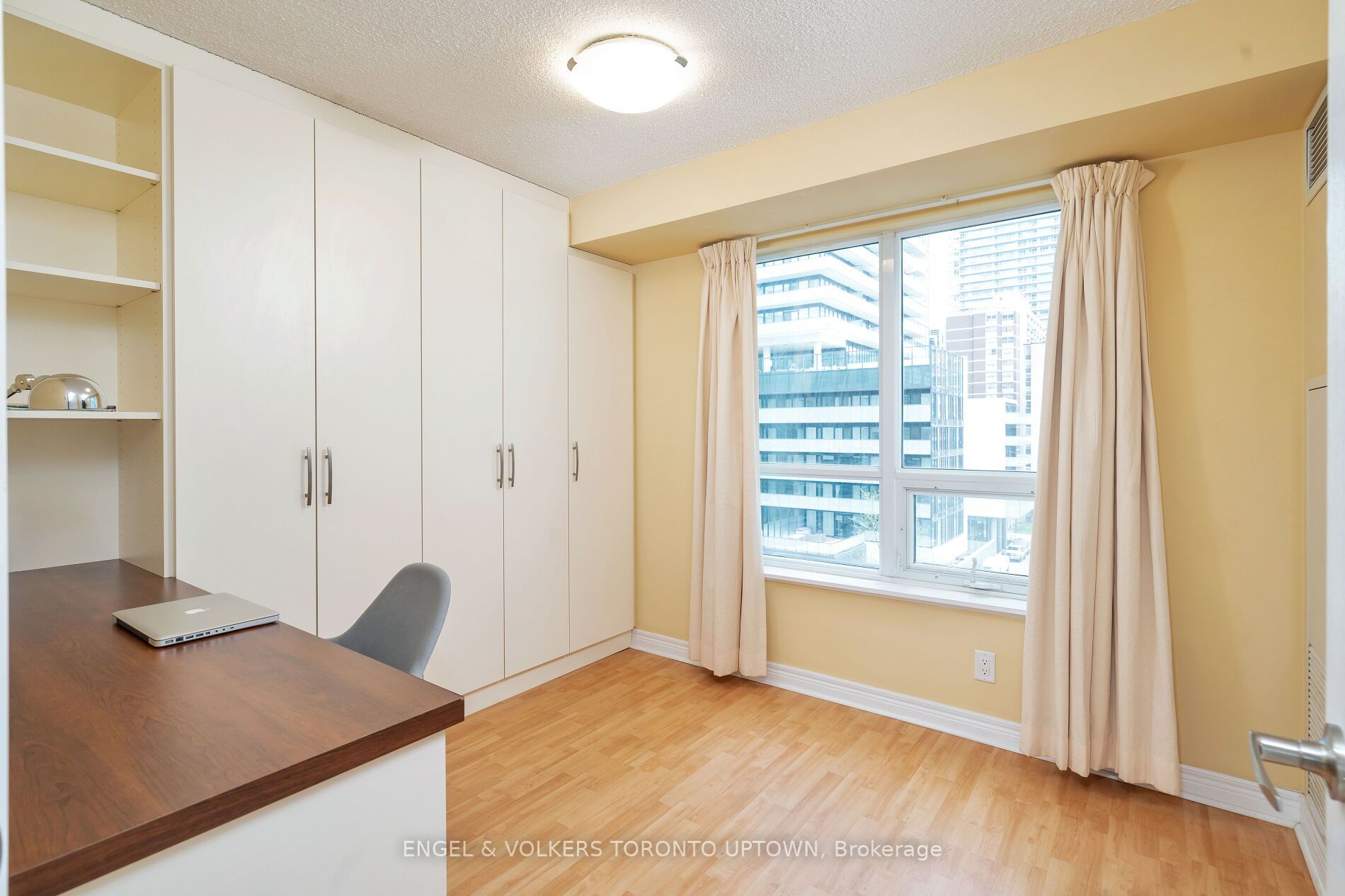 Listing C5957984 - Large Photo # 12
