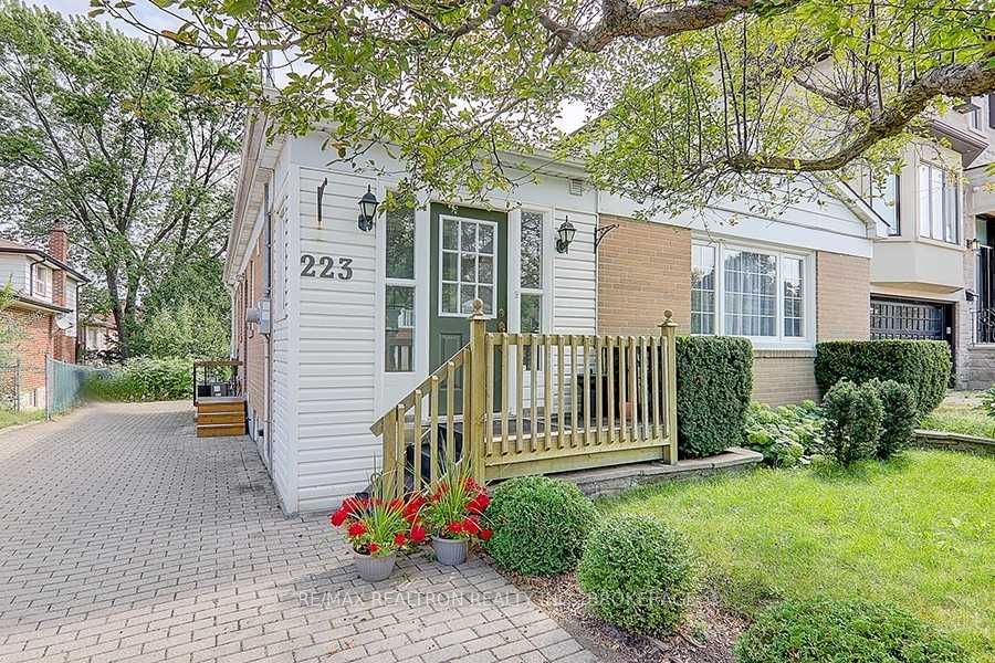 223 Willowdale Ave