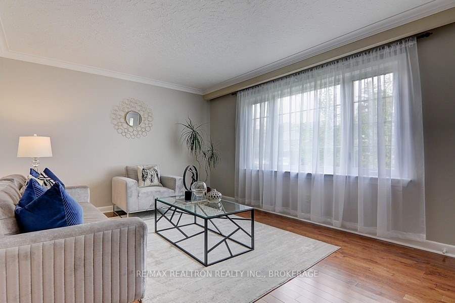 223 Willowdale Ave