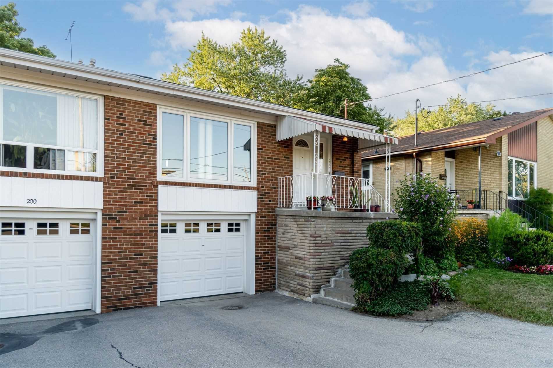 202 Lynedock Cres