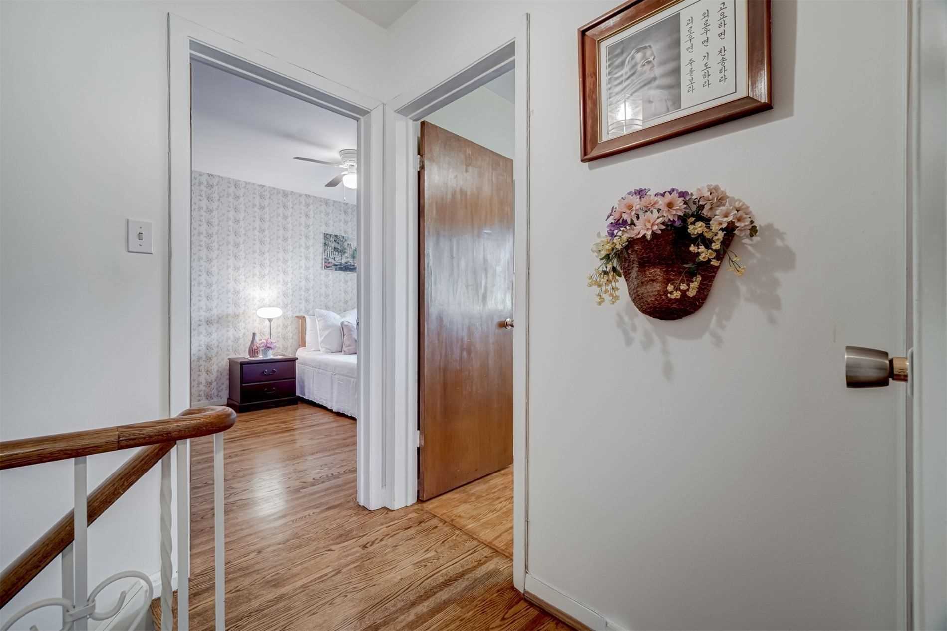 202 Lynedock Cres