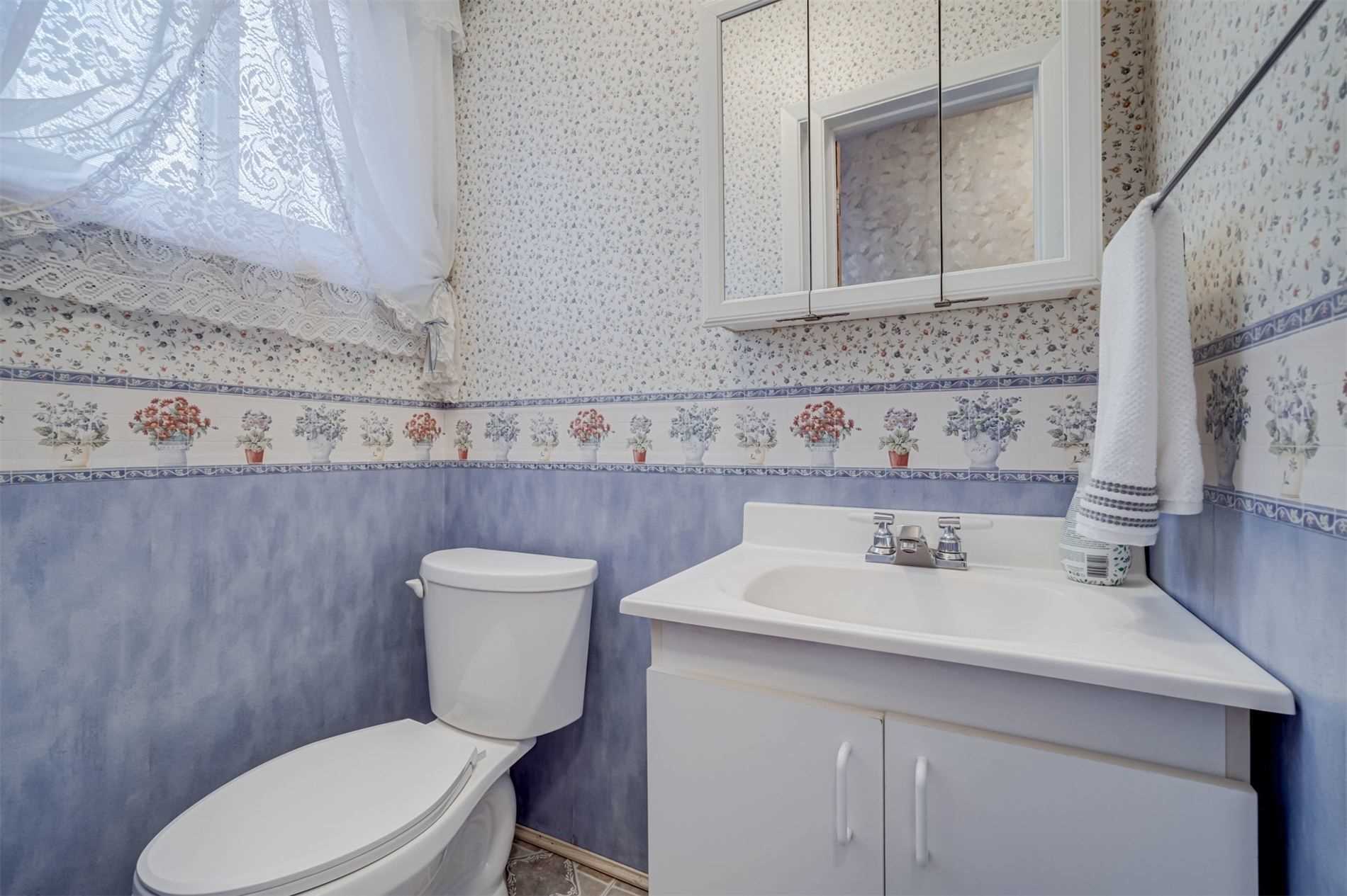 202 Lynedock Cres