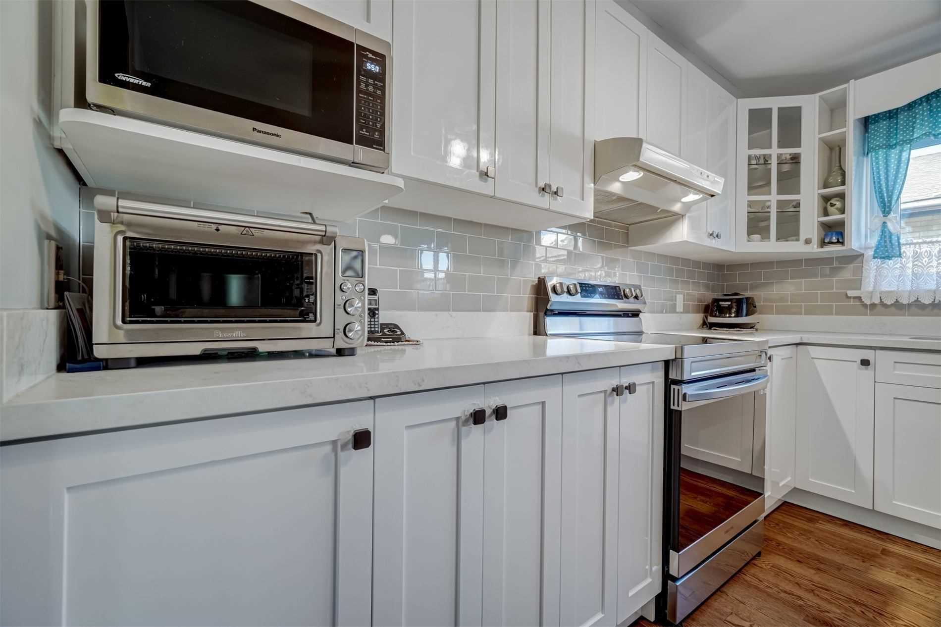 202 Lynedock Cres