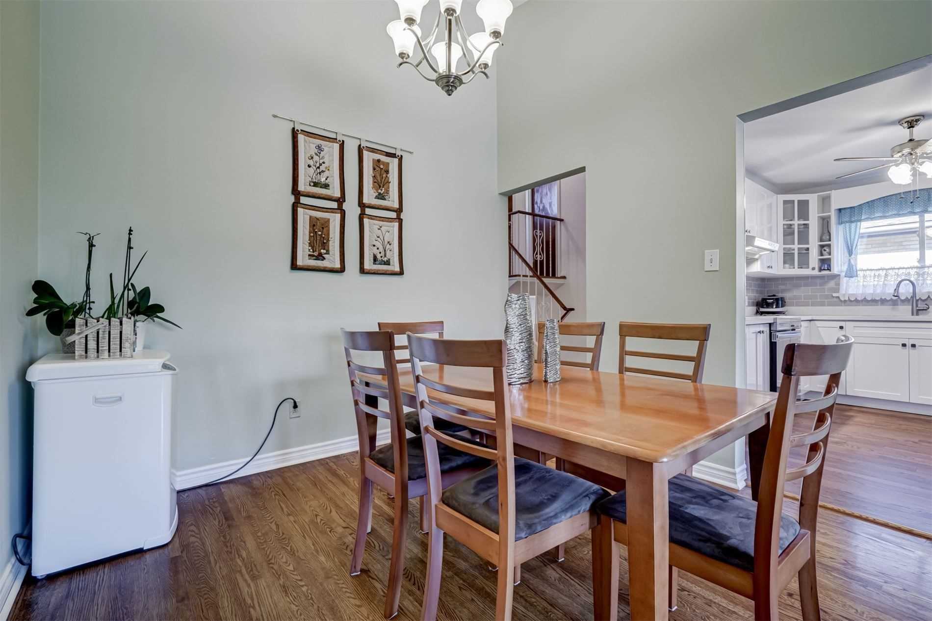 202 Lynedock Cres