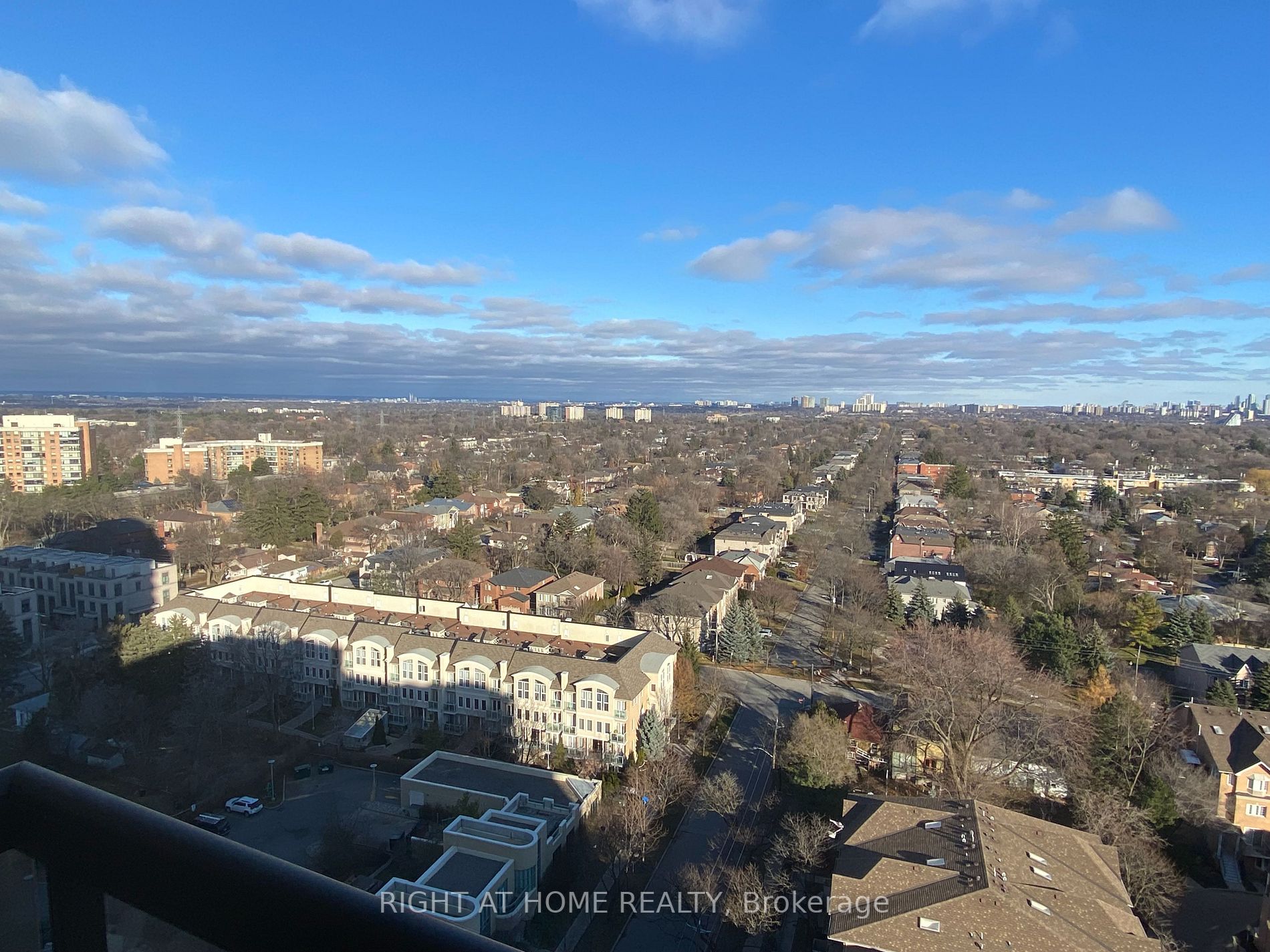 18 Sommerset Way, #2316
