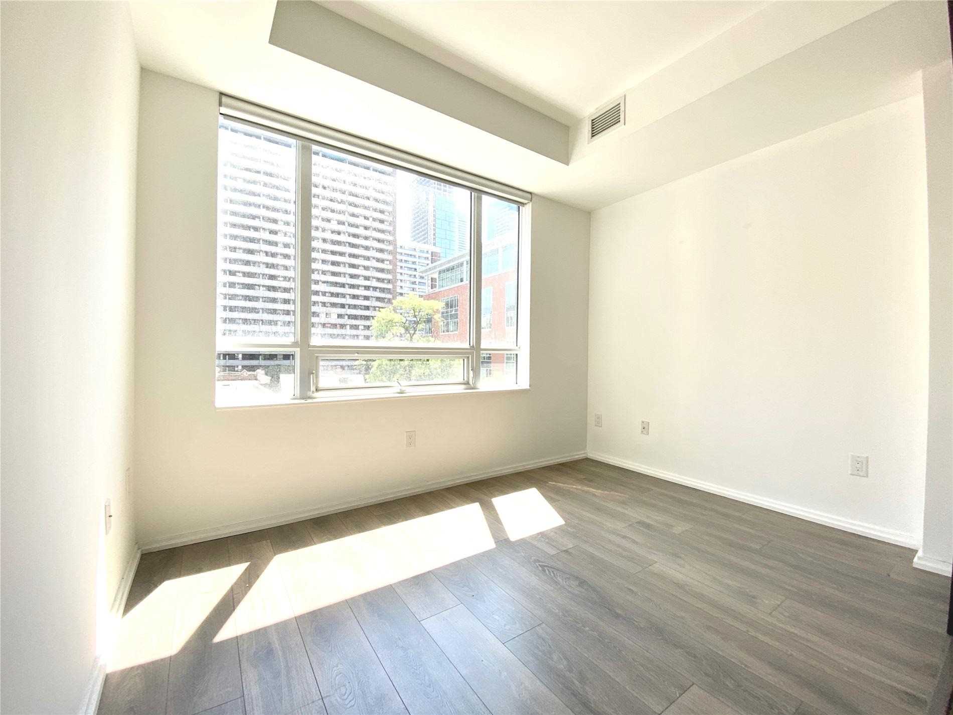 45 Charles St E, #501