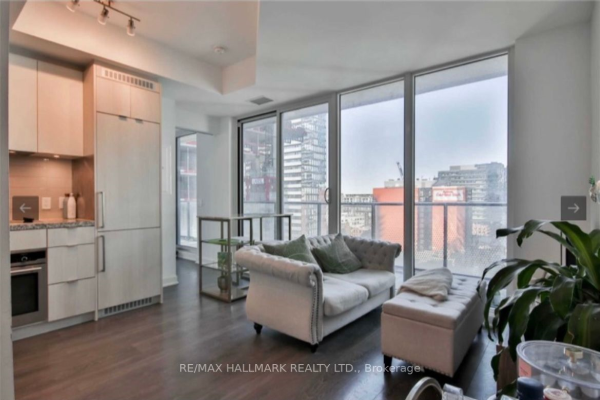 115 Blue Jays Way, Toronto