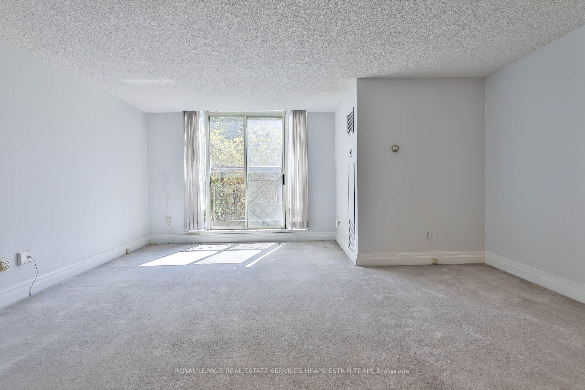 225 The Donway W, #105