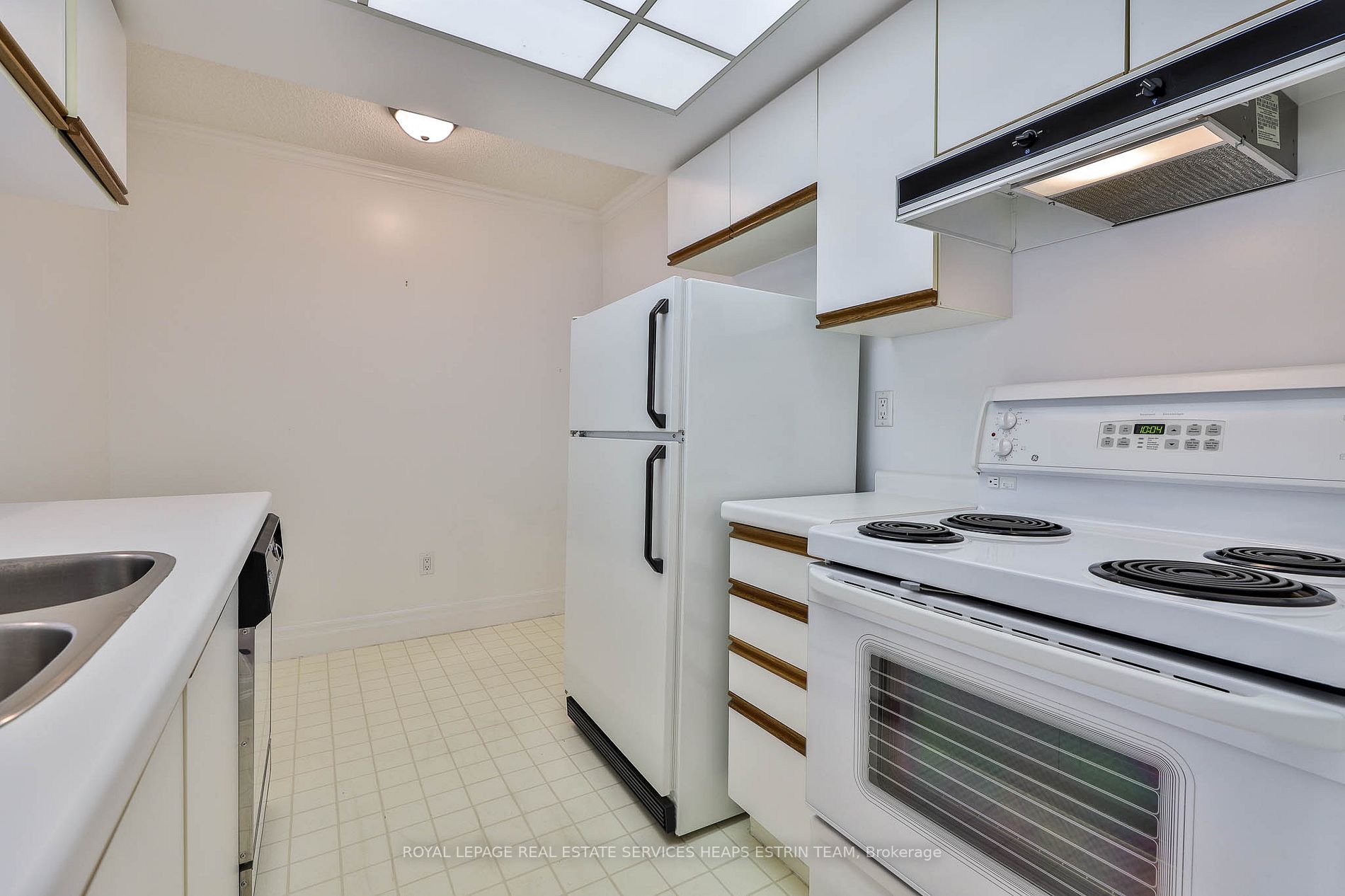 225 The Donway W, #105