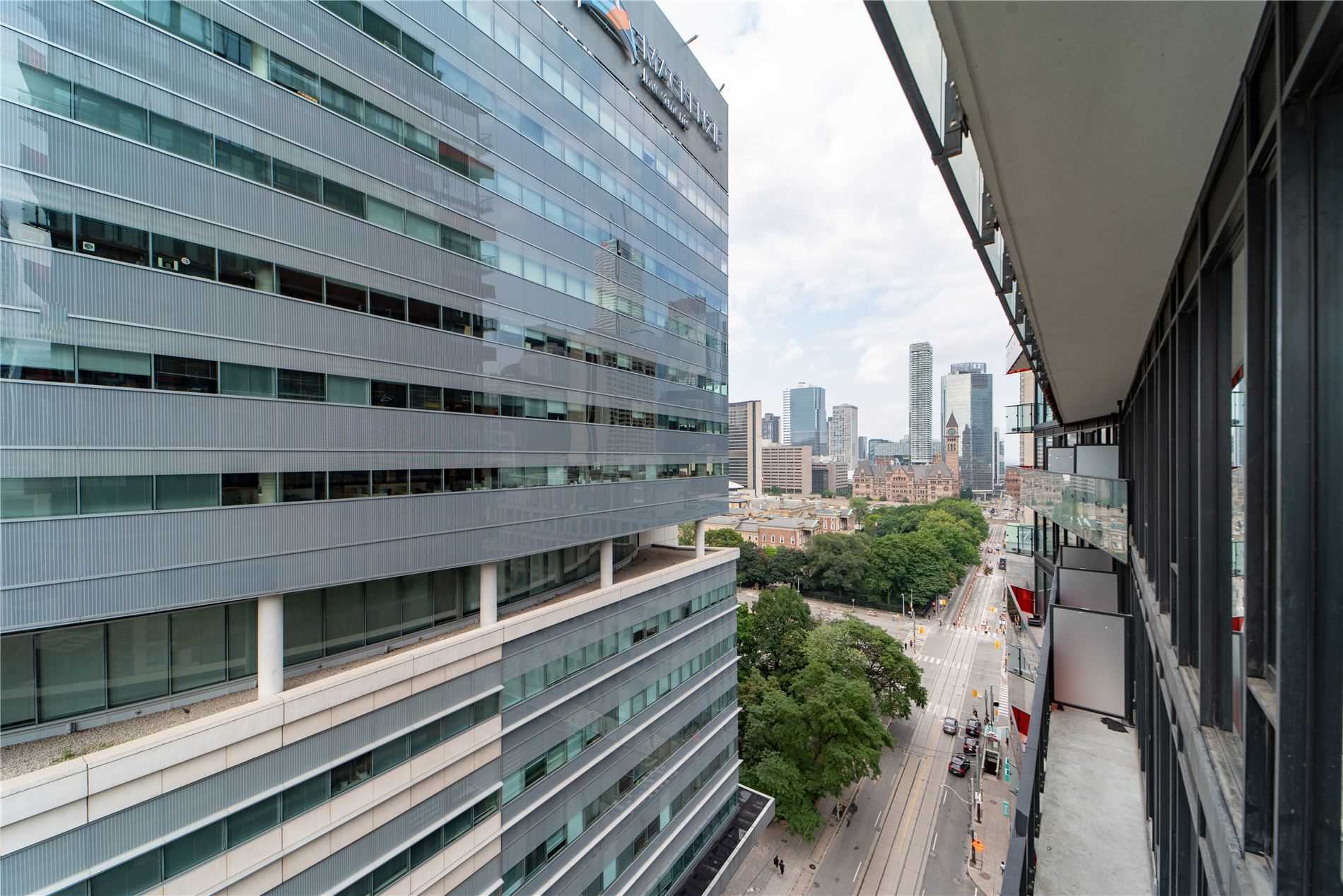 215 Queen St W, #1405