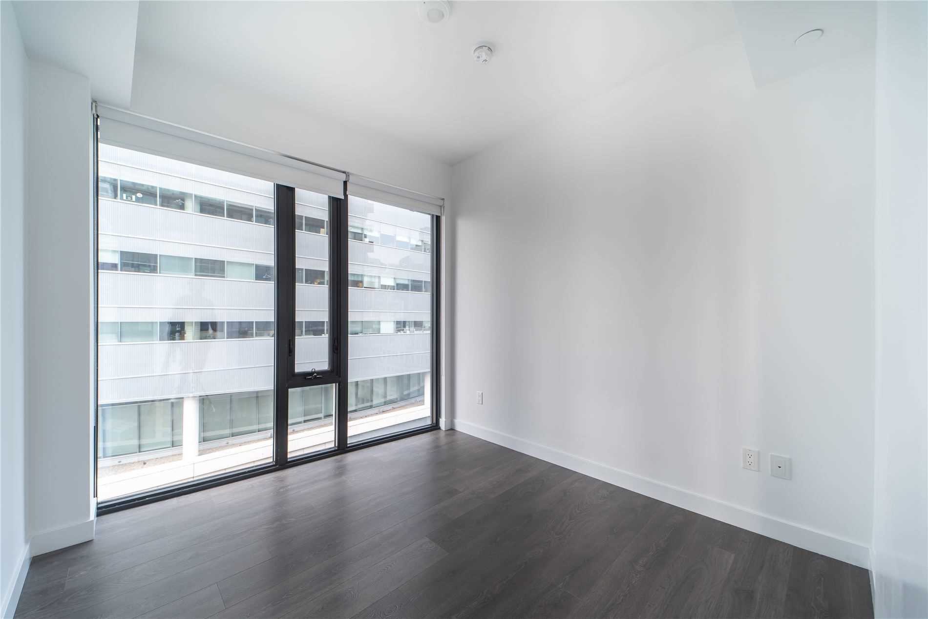 215 Queen St W, #1405