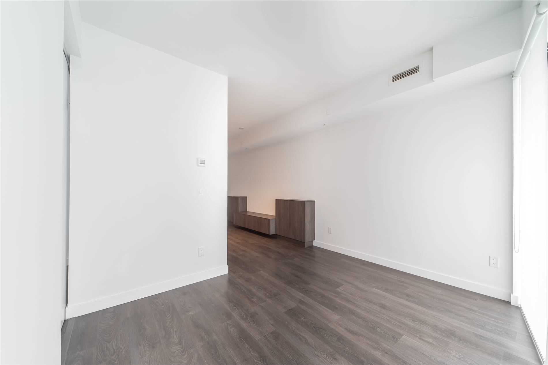 215 Queen St W, #1405
