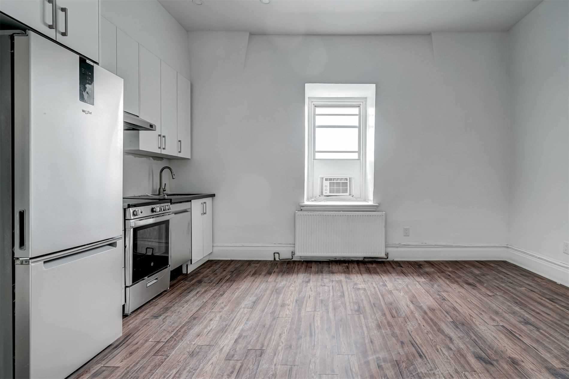 180 Sherbourne Street, #301