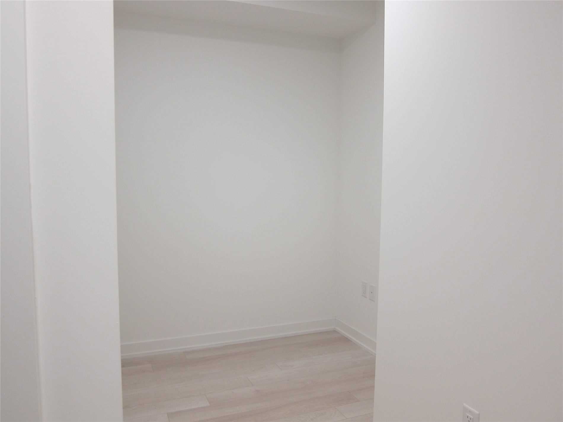 357 King Street W, #706