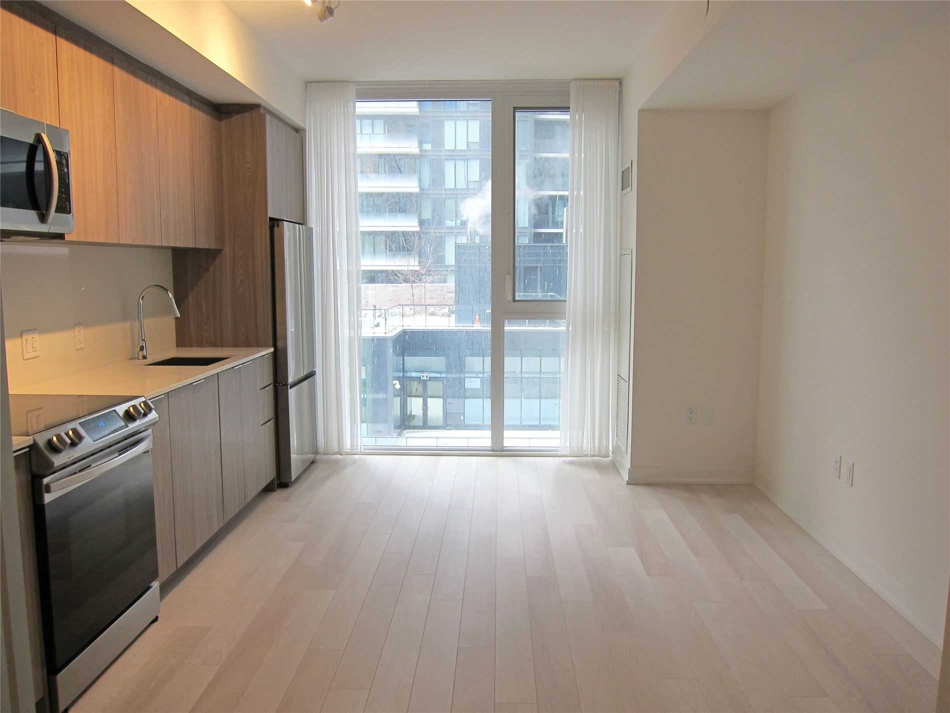 357 King Street W, #706