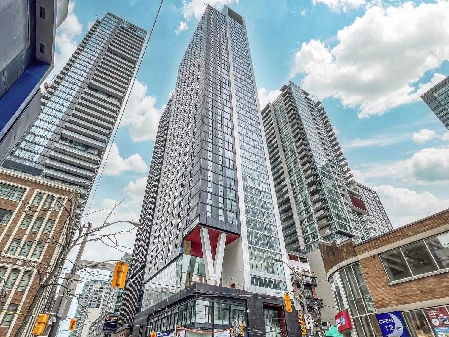 357 King Street W, #706