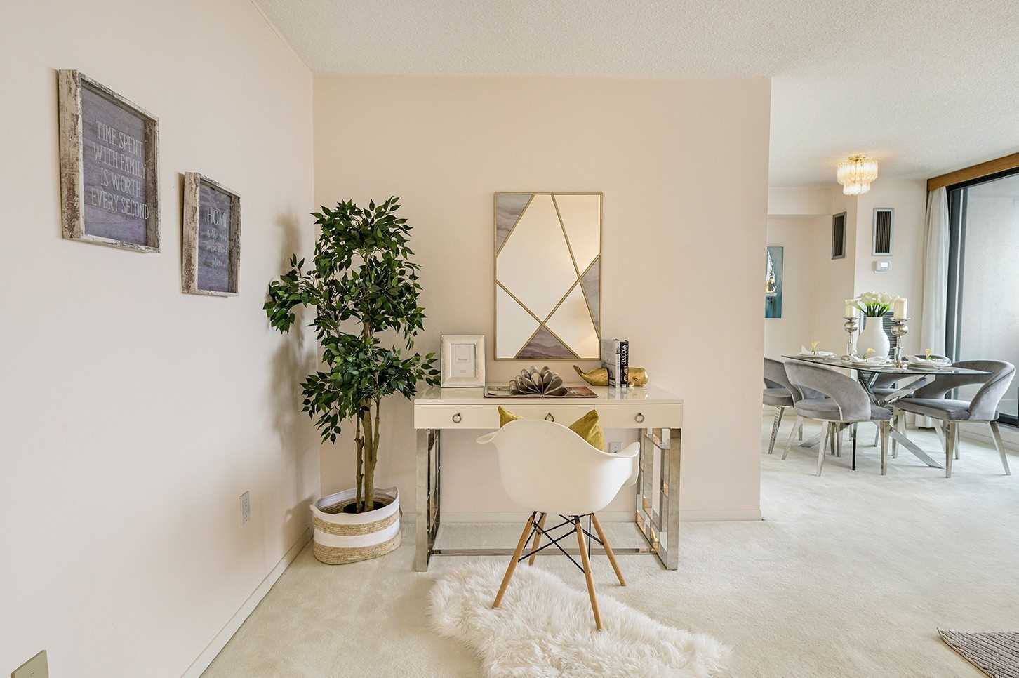 75 Wynford Heights Cres, #906
