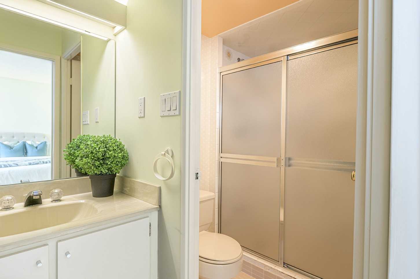 75 Wynford Heights Cres, #906