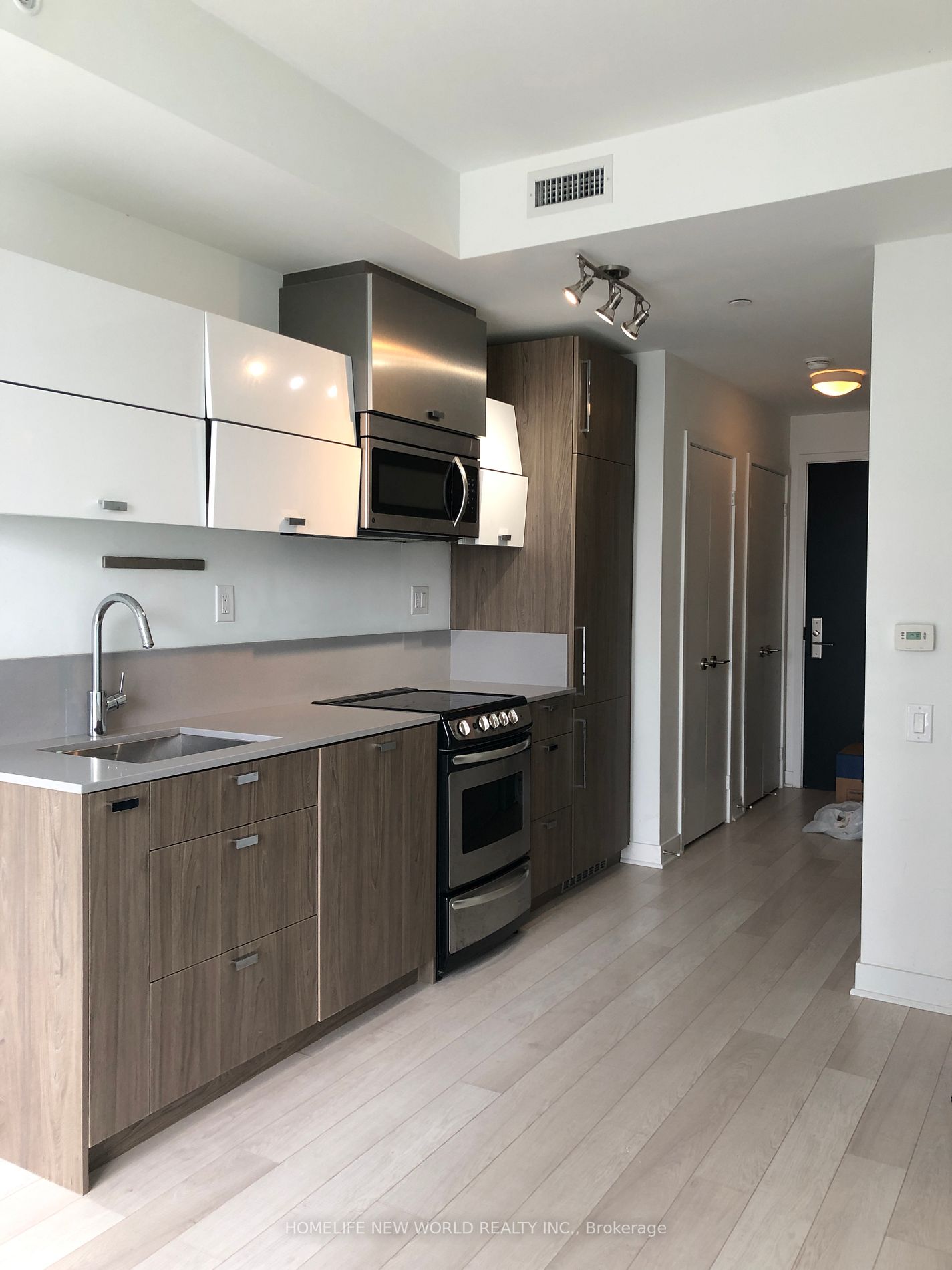 290 Adelaide St W, #2703