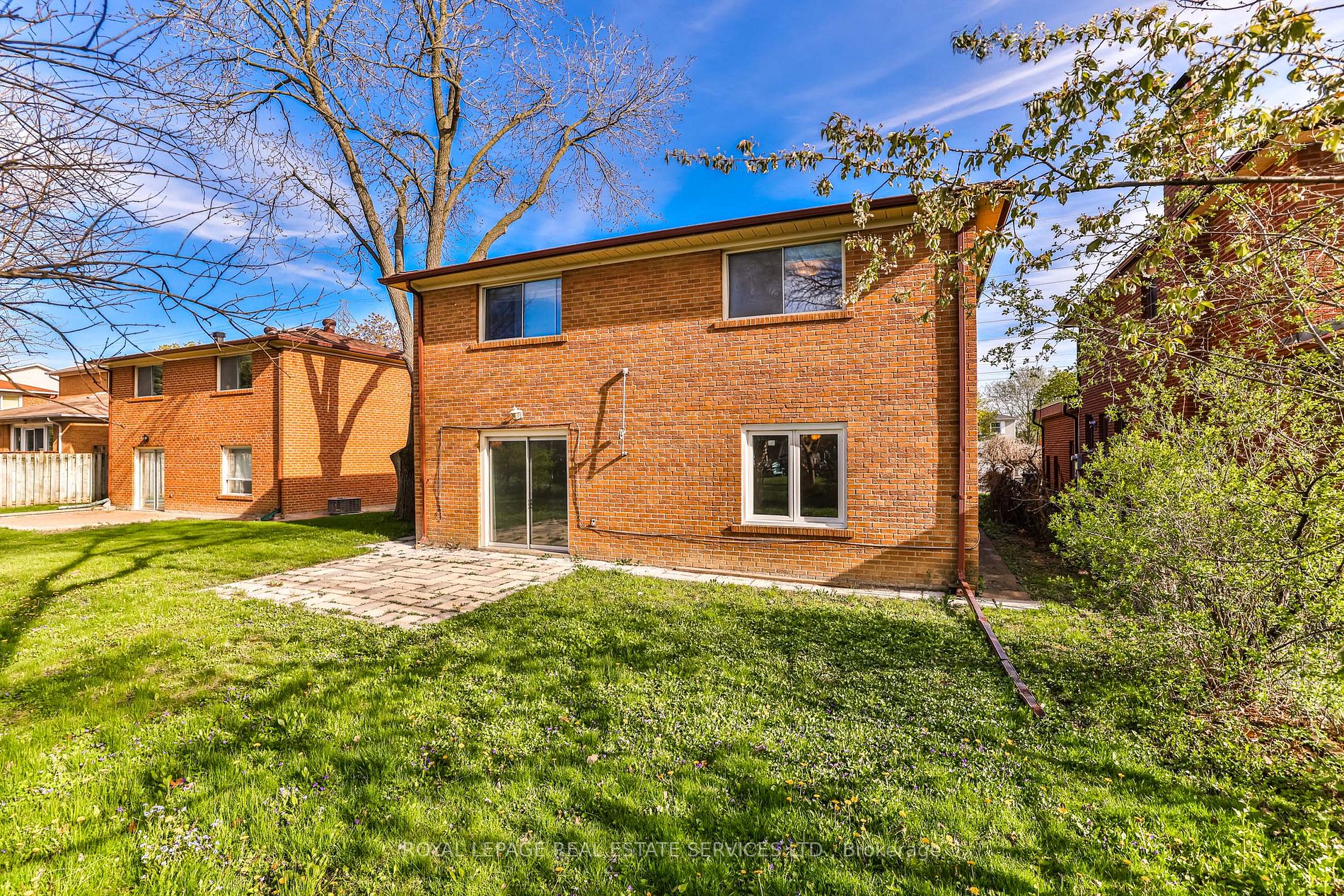90 Charlton Boulevard