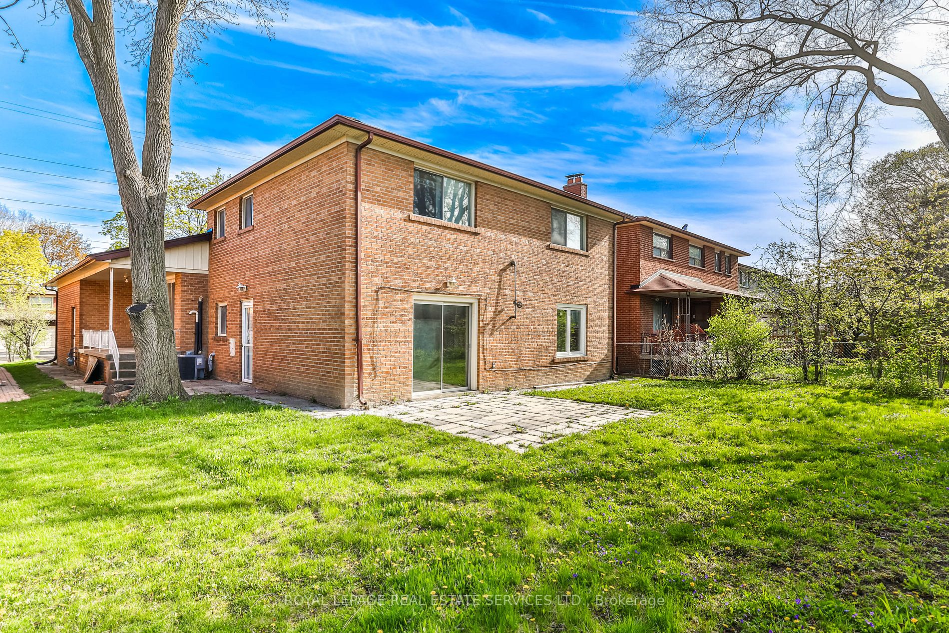 90 Charlton Boulevard