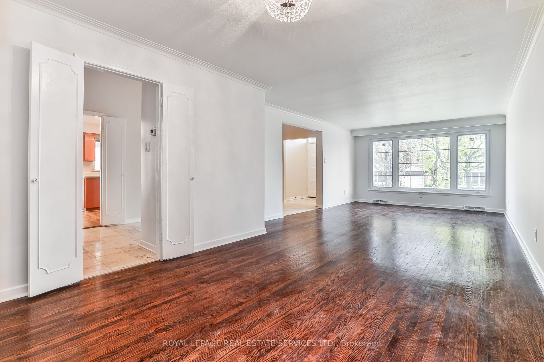 90 Charlton Boulevard