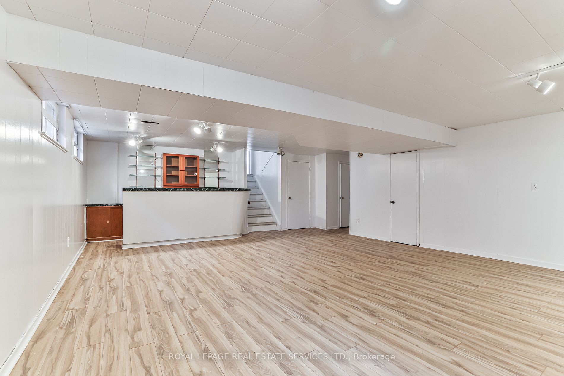 90 Charlton Boulevard