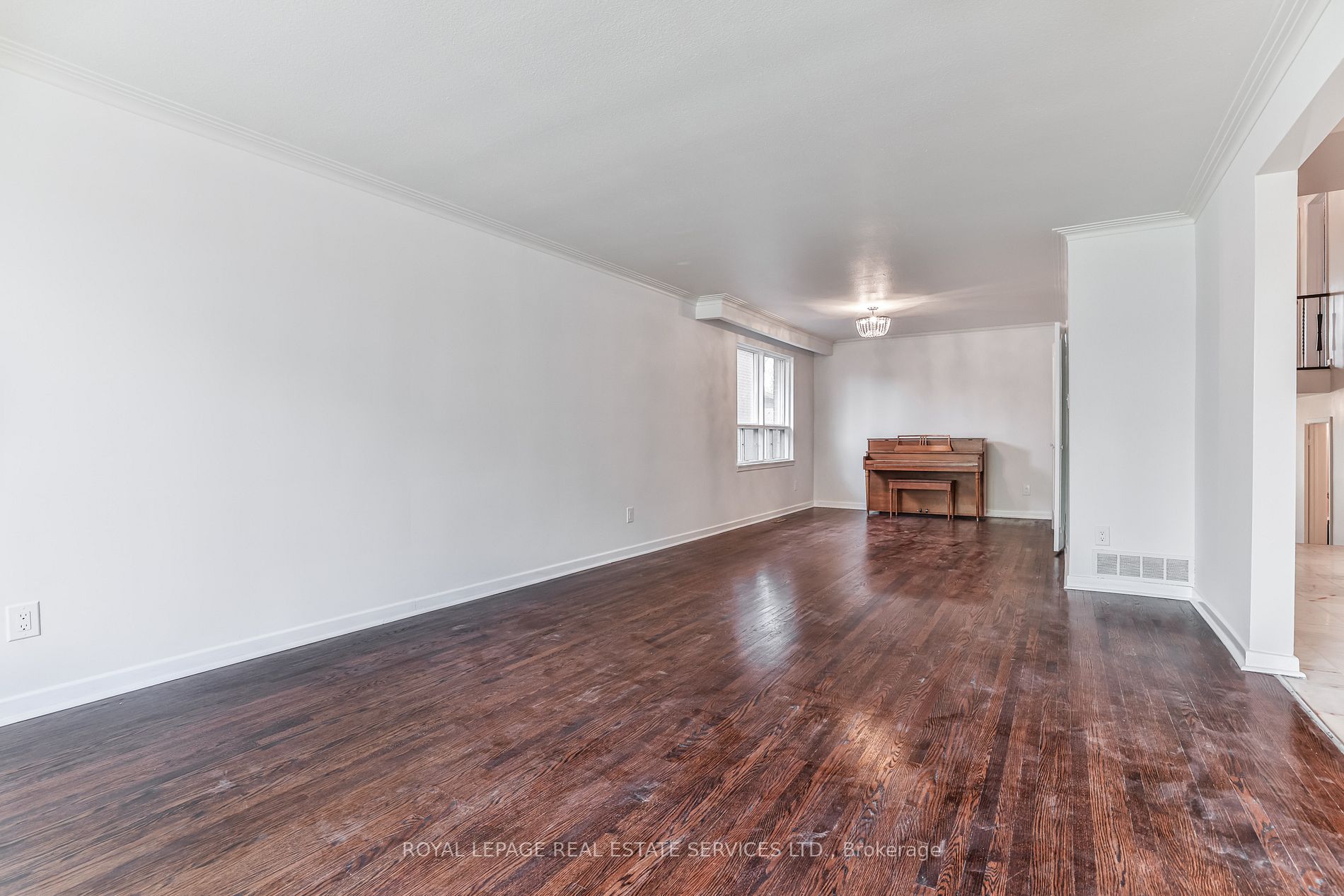 90 Charlton Boulevard