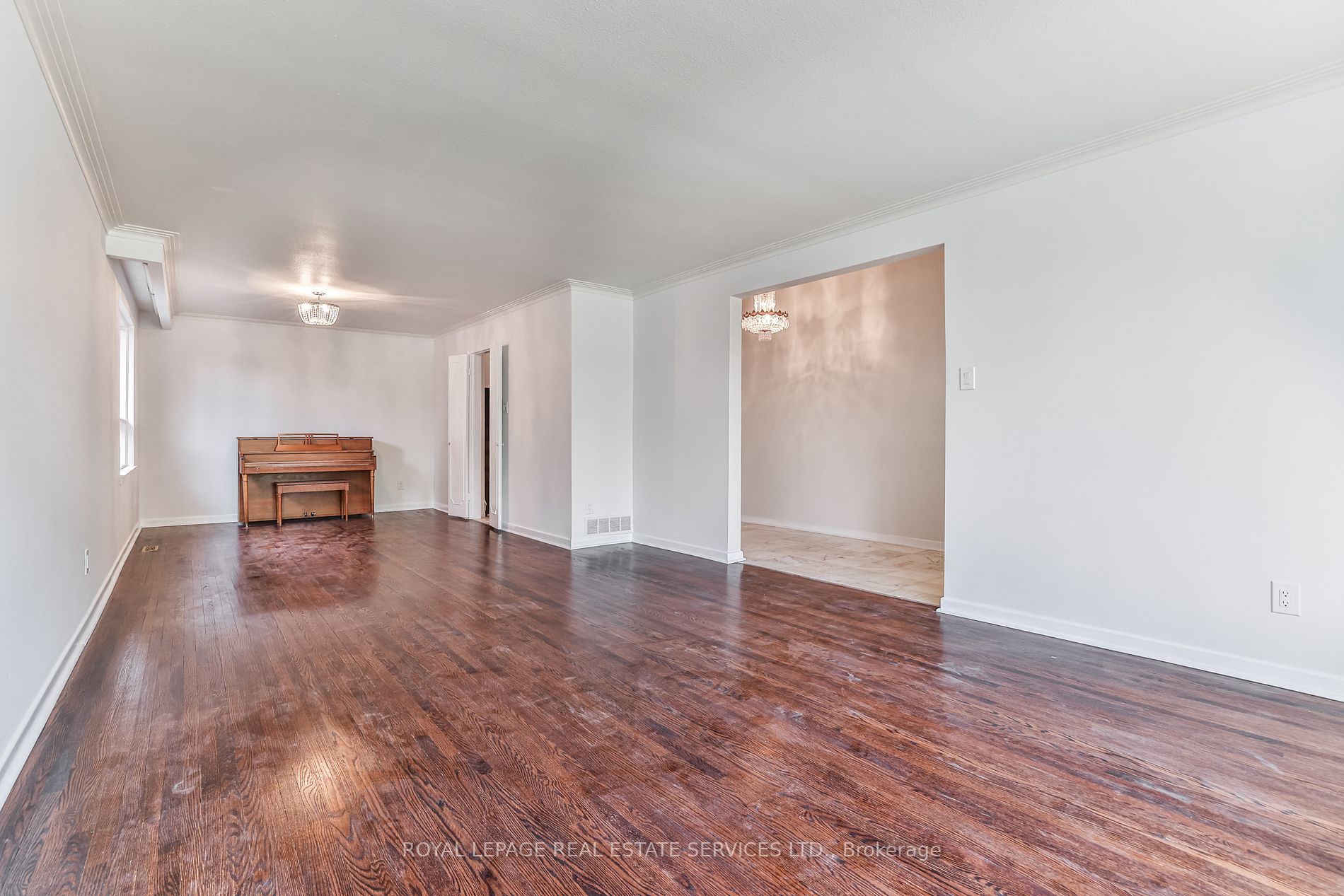 90 Charlton Boulevard