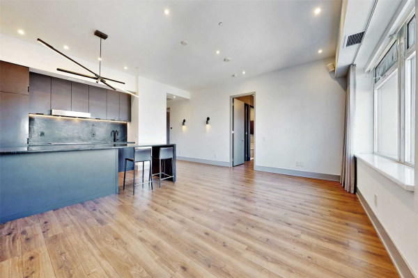 111 St. Clair Ave W, Toronto