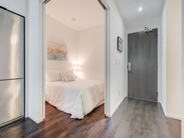 101 Charles St E, #619