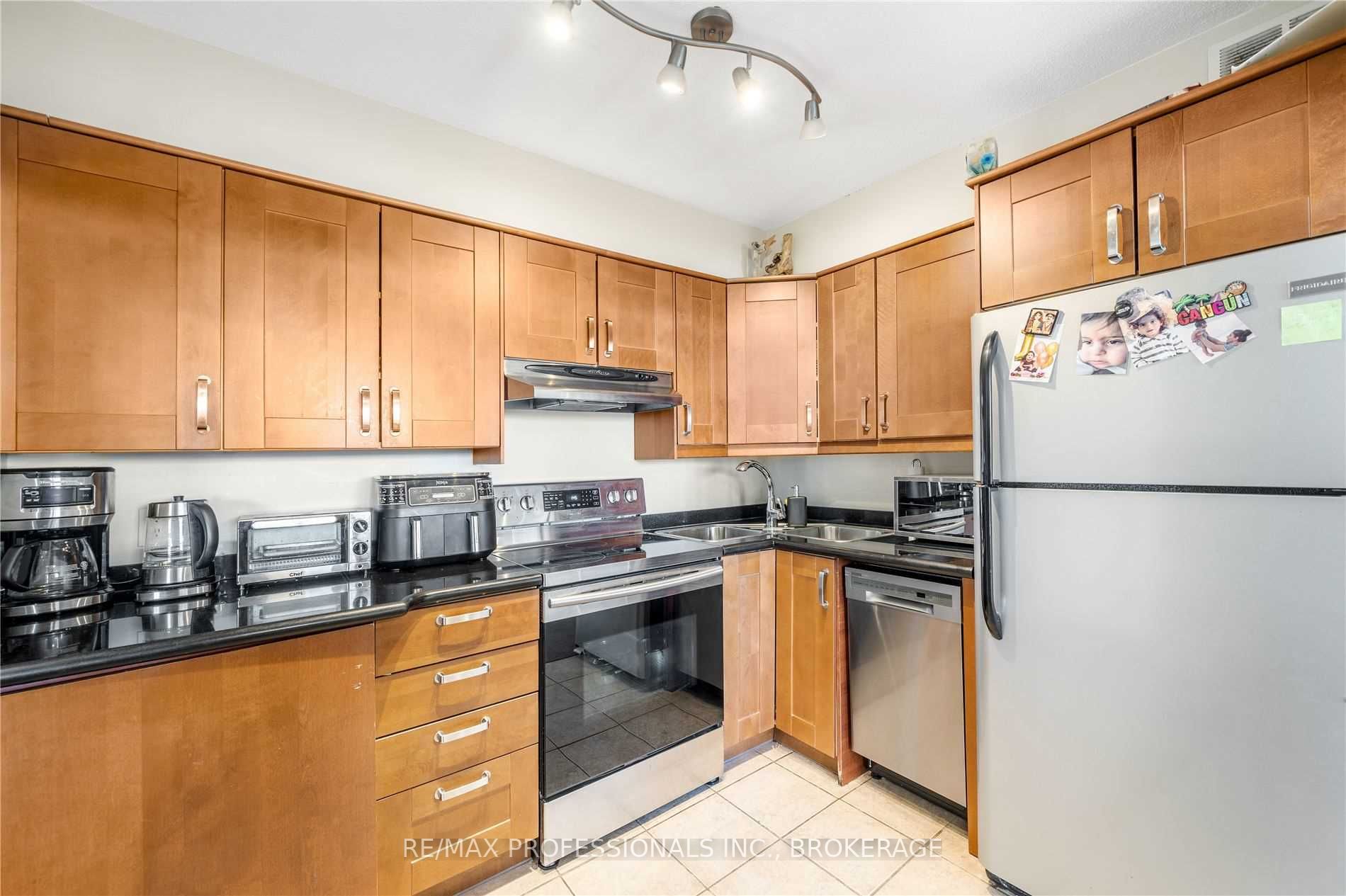 Listing C5962237 - Large Photo # 9