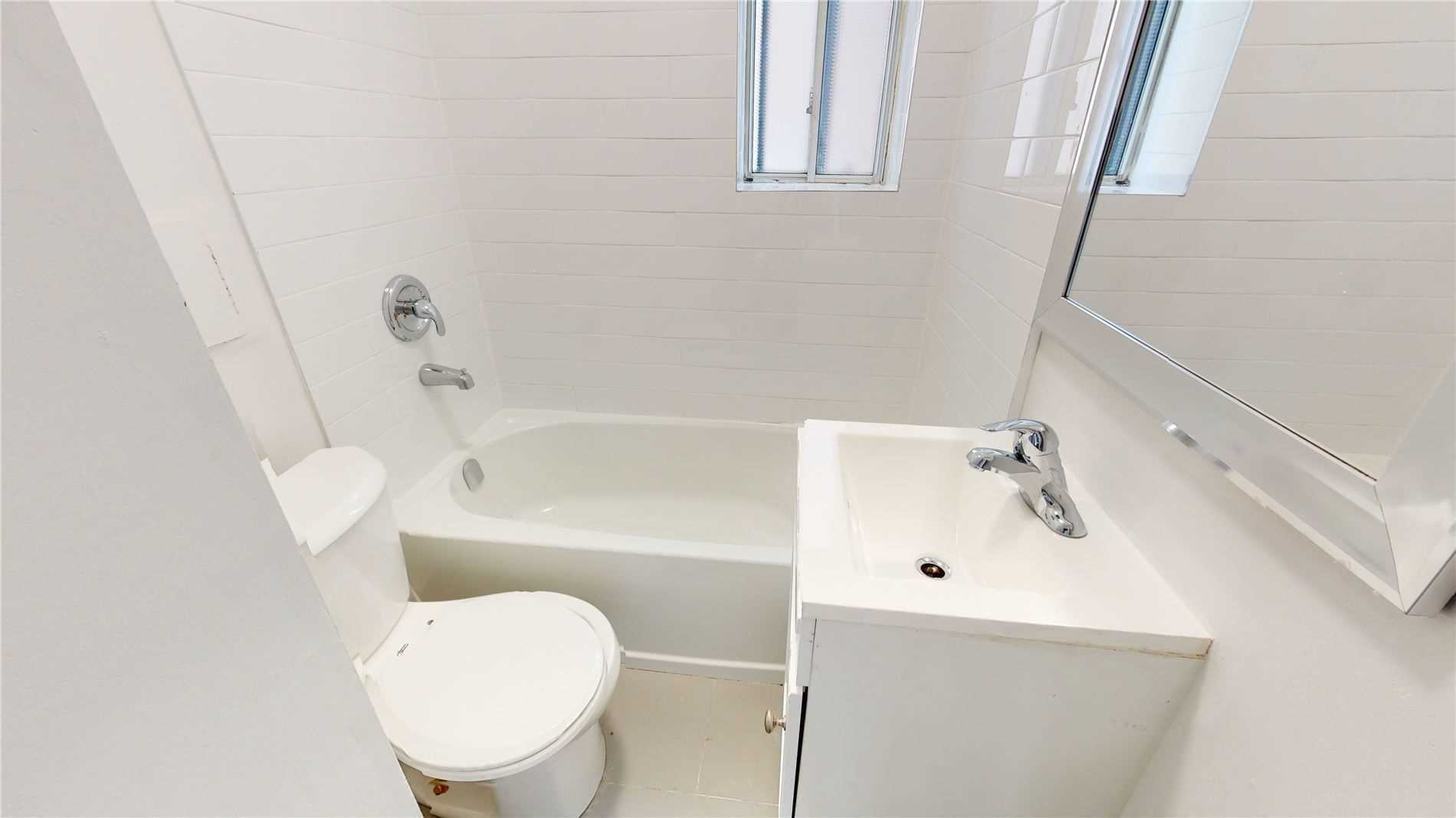 Listing C5962321 - Large Photo # 20