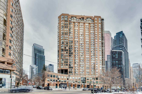 44 St Joseph St, Toronto