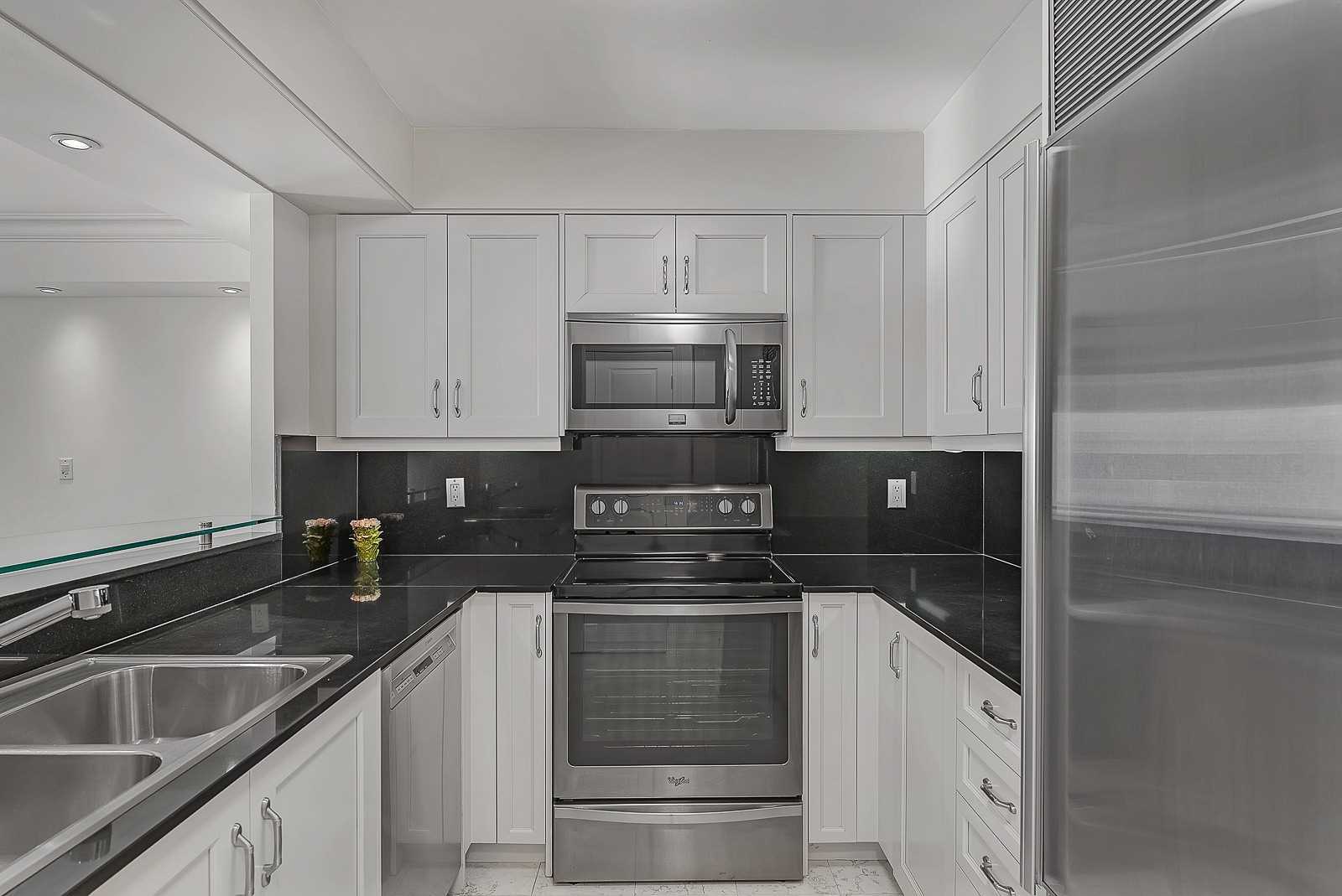 2 Roxborough Street E, #306