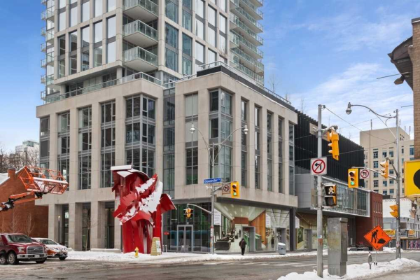 591 Yonge St, Toronto