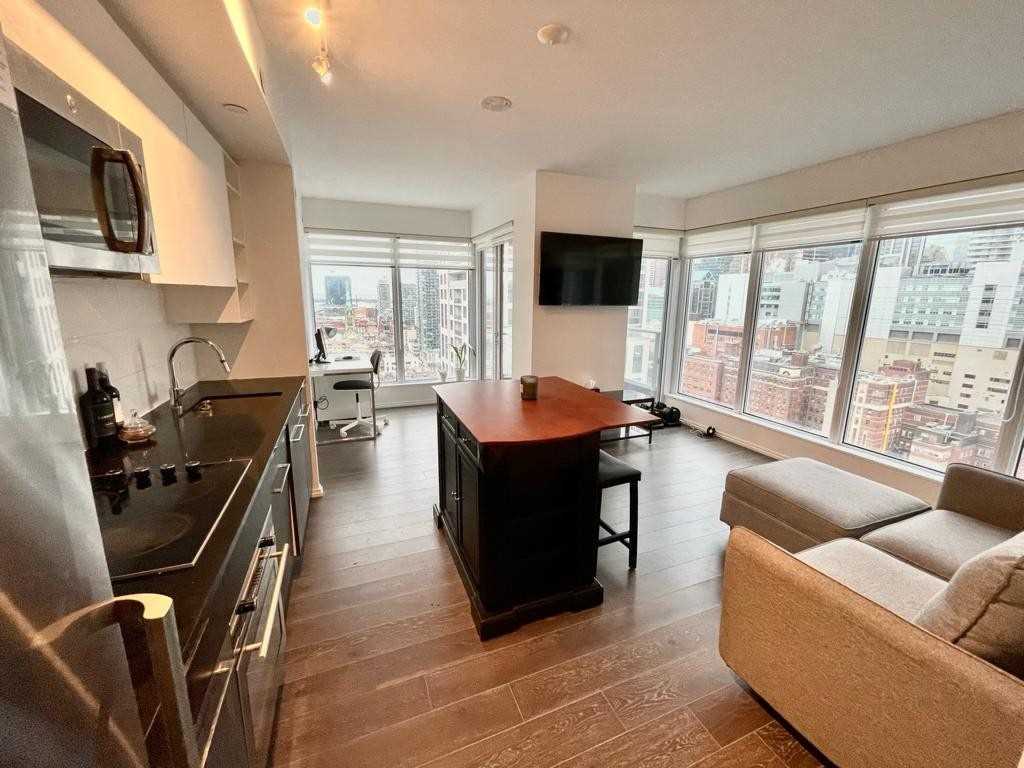 68 Shuter St, #2305