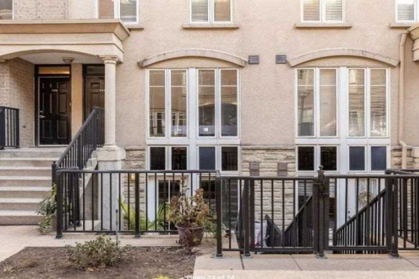 42 Western Battery Rd, Toronto