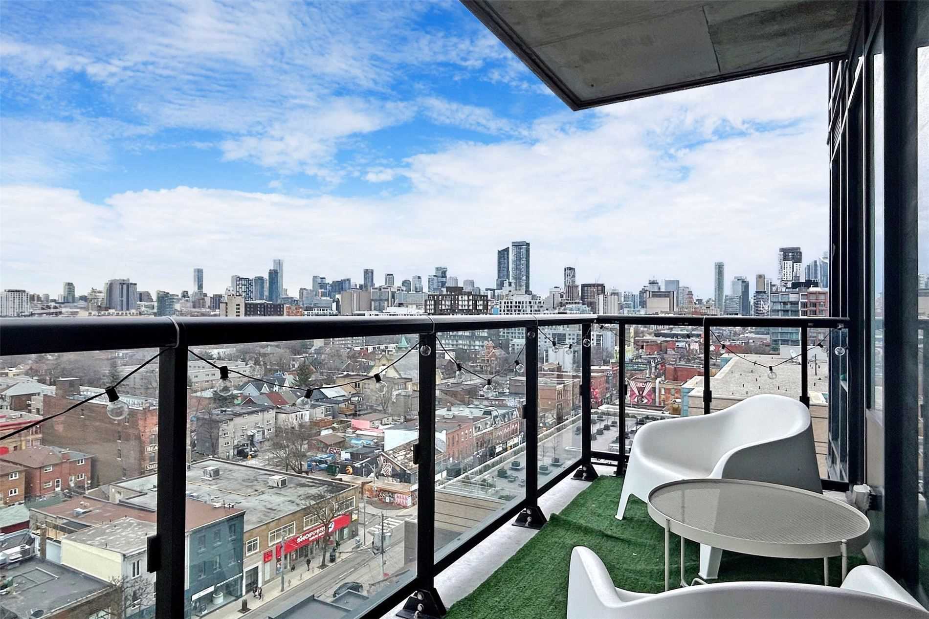 608 Richmond Street W, #1202