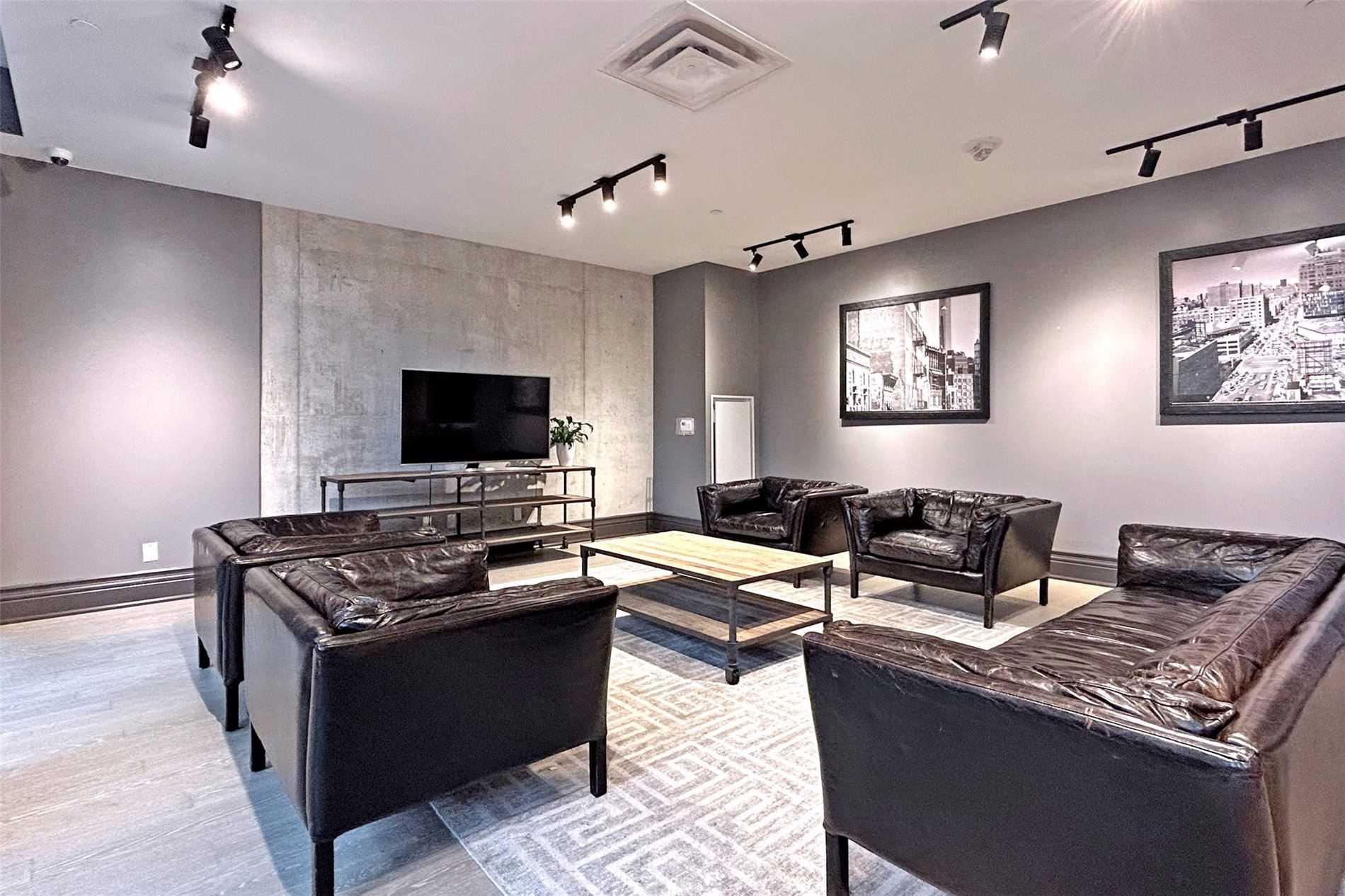 608 Richmond Street W, #1202