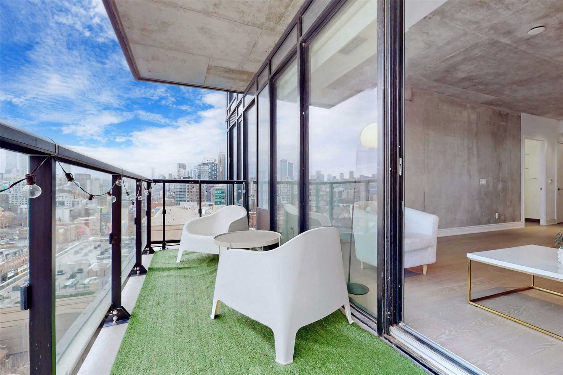 608 Richmond Street W, #1202