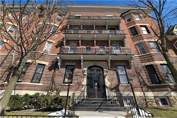 45 Spadina Rd, Toronto