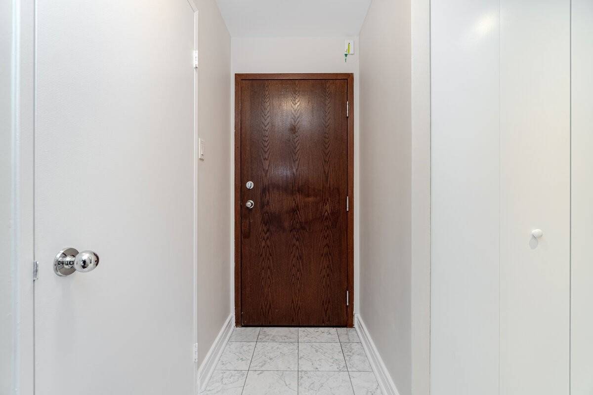 Listing C5965077 - Large Photo # 5