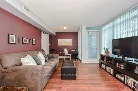 15 Brunel Crt, #312